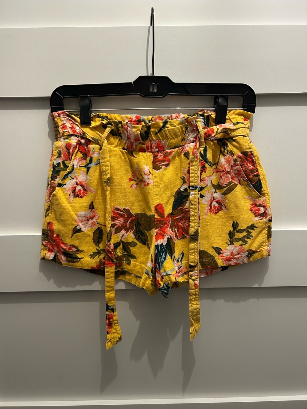 Yellow Floral Tie-Waist Women's Shorts